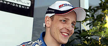 Ford-Fahrer in Führung