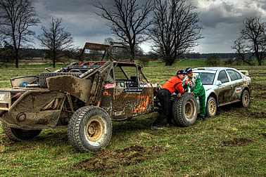 AGM-Buggy jagt Skoda WRC