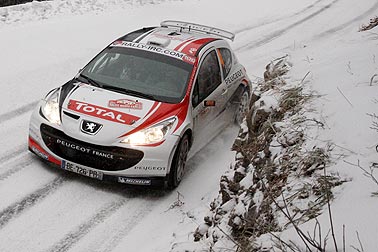 Bouffier baut Führung aus