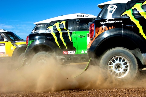 X-raid mit acht Fahrzeugen dabei