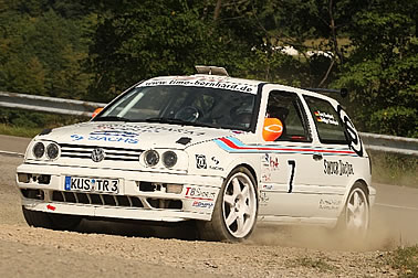 Timo Bernhard gewinnt