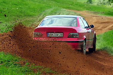 DRS und Schotter im 330is-Cup