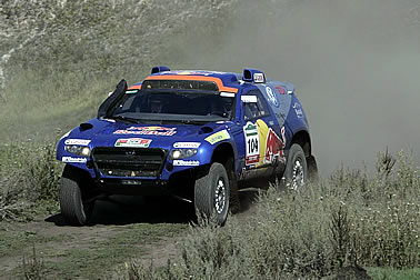 Al-Attiyah übernimmt Führung