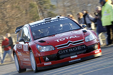 Loeb kontrolliert das Geschehen