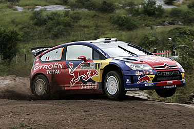 Loeb gewinnt erste Etappe