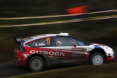 Ogier setzt erste Bestzeit