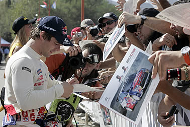 Loeb übernimmt die Führung