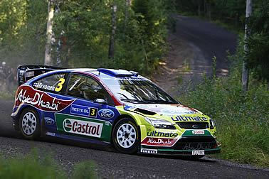 Hirvonen bleibt knapp vor Loeb