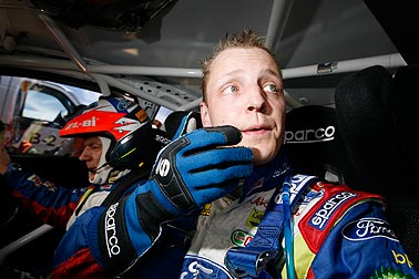 Hirvonen übt in Serbien