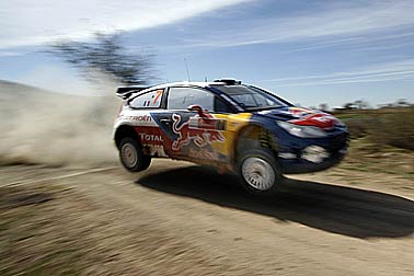 Ogier baut Führung aus