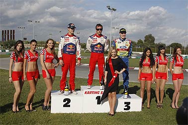 Loeb schon wieder Erster