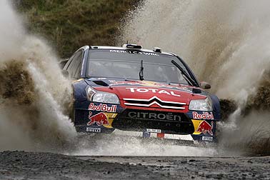 Loeb bleibt knapp vorn