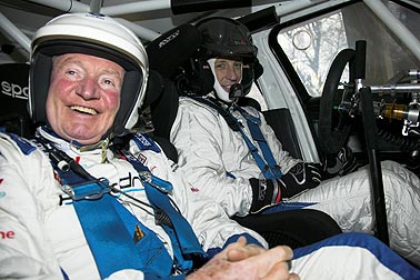 Mini-Held Hopkirk probiert WRC aus