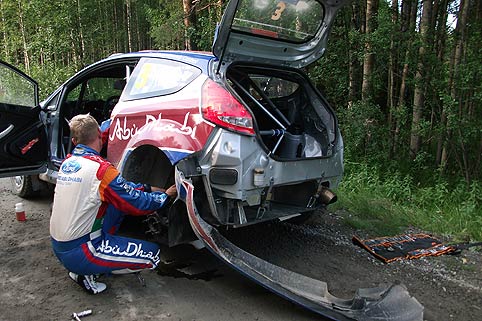 Kritik an Mikko Hirvonen