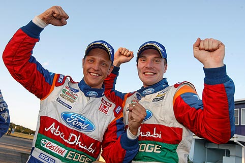 Hirvonen siegt mit Teamhilfe