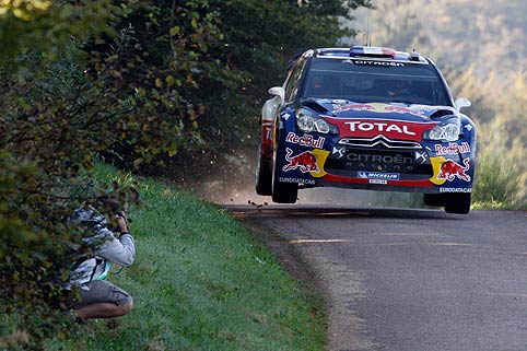 Ogier gewinnt vor Sordo