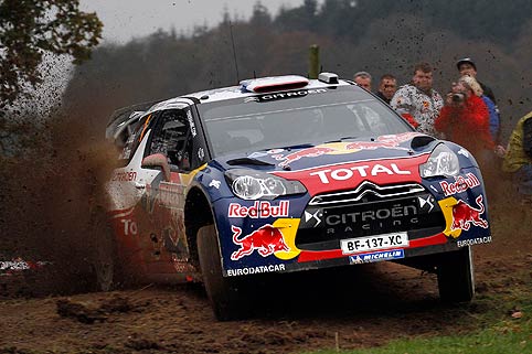 Loeb geht in Führung