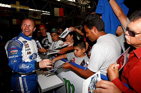Solberg gewinnt Auftakt