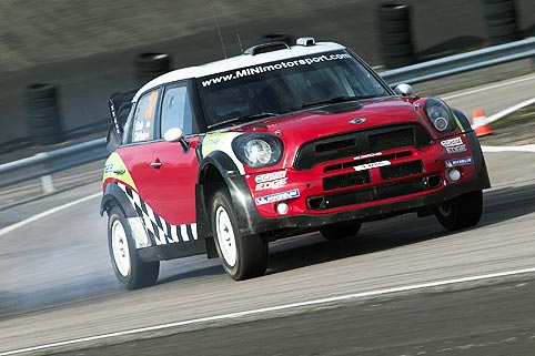 Prodrive will aufs Podium