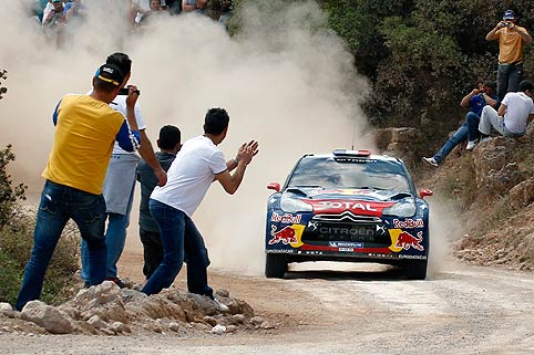 Loeb weiter an der Spitze