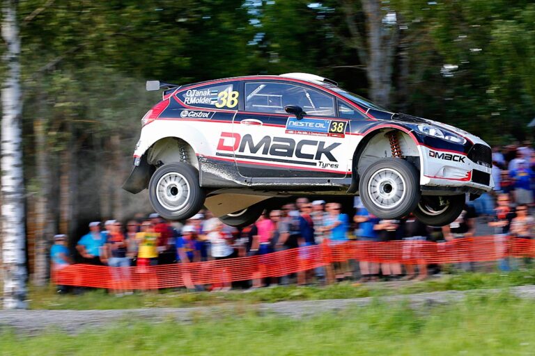 Mitfahrt bei Ott Tänak gewinnen!