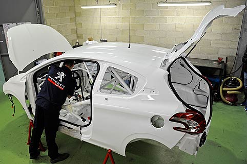 Peugeot beginnt mit 208 R4T