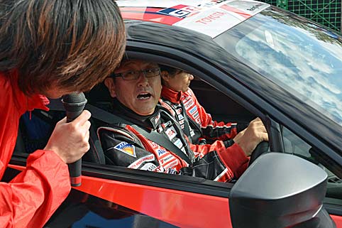 Toyota-Boss feiert Rallyedebüt