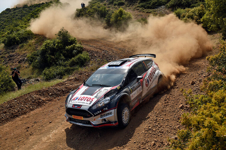 Der Europameister fordert die WRC2-Spitze heraus