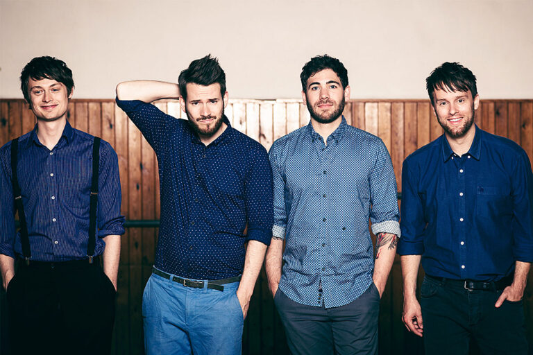 Live-Konzert auf Panzerplatte