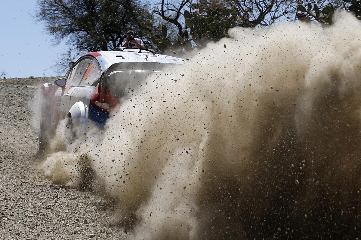 Kubica büßt durch Überschlag viel Zeit ein