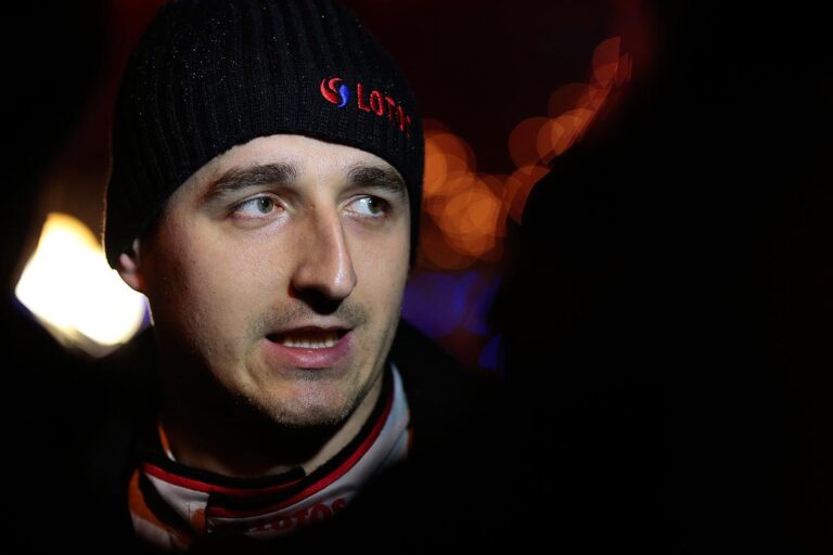 Kubica fliegt raus, Ogier an die Spitze
