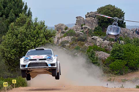 Ogier fliegt allen davon
