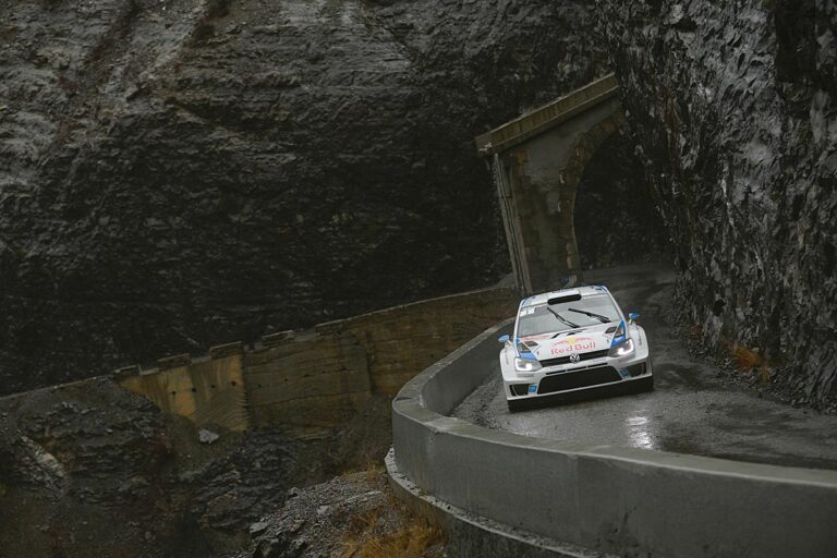 Sebastien Ogier setzt sich deutlich ab