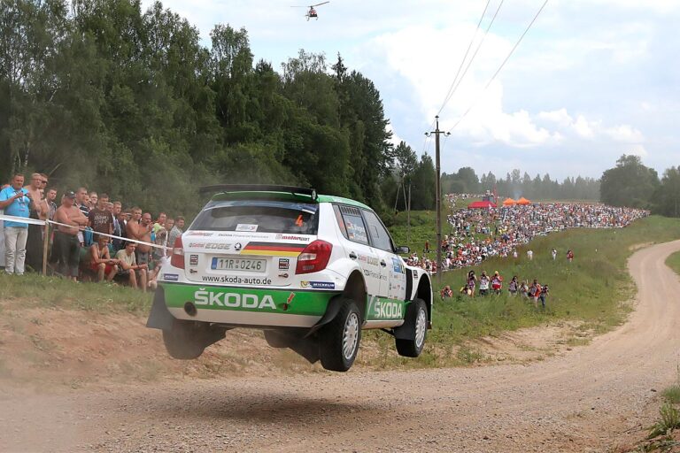 Tänak siegt – Wiegand EM-Zweiter