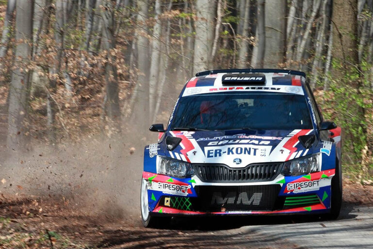 Grzyb gewinnt Auftakt in der Slowakei