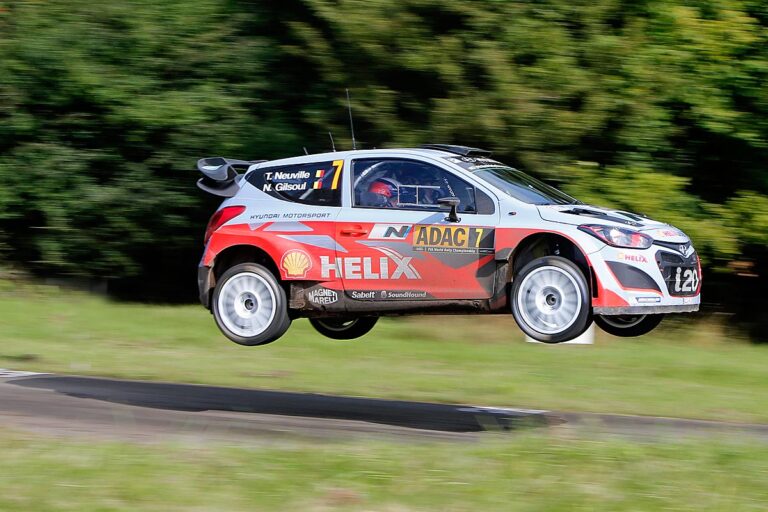 Neuville gewinnt Rallye Deutschland