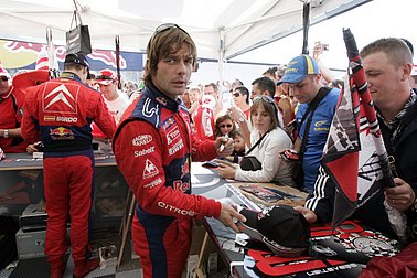 Loeb gewinnt erste Etappe