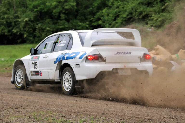 Brown baut Führung auf Fetela aus