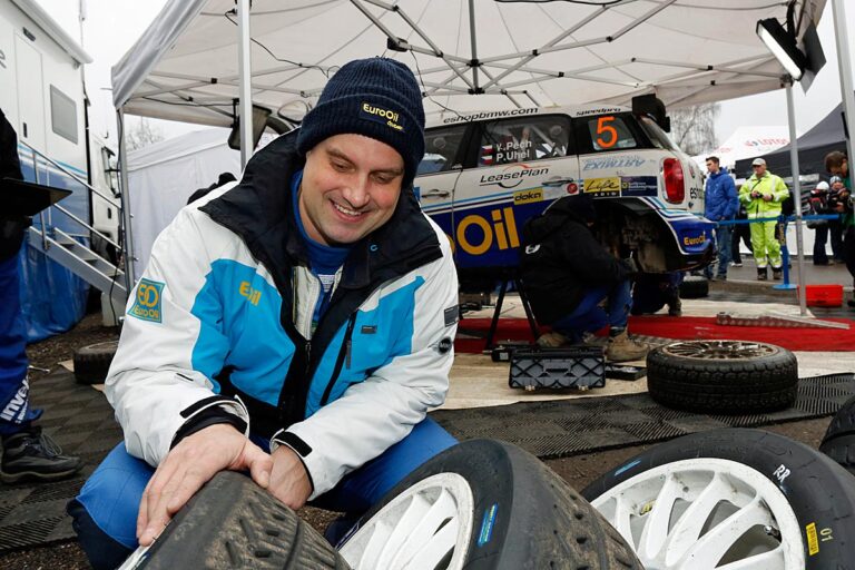 Pech nach Kubica-Problemen wieder vorn