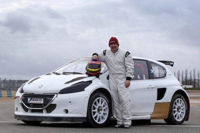 Villeneuve steigt in Rallycross-WM ein