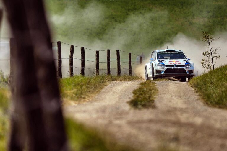 Latvala eröffnet Rallylegend 2014