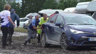 Schlammfest nach der Rallye Estland