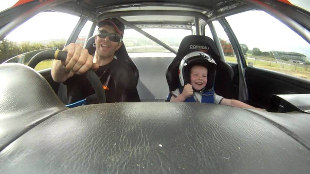 Kinderspaß im Subaru