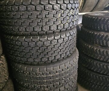 Michelin NA00 Spike Reifen 205/45R17