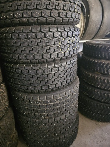 Michelin NA00 Spike Reifen 205/45R17