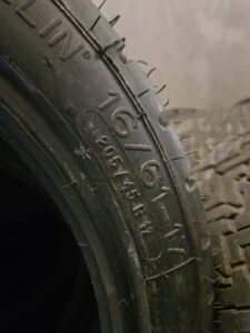 Michelin NA00 Spike Reifen 205/45R17