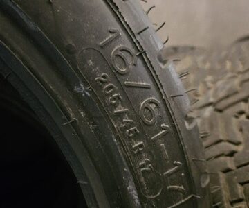 Michelin NA00 Spike Reifen 205/45R17