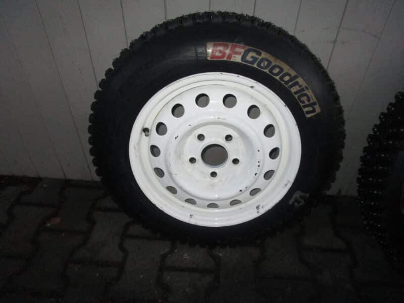 Spike Reifen BF Goodrich 145/90 R15