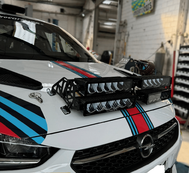 Rallye-Kit mit Lazer Carbon-6 Scheinwerfer