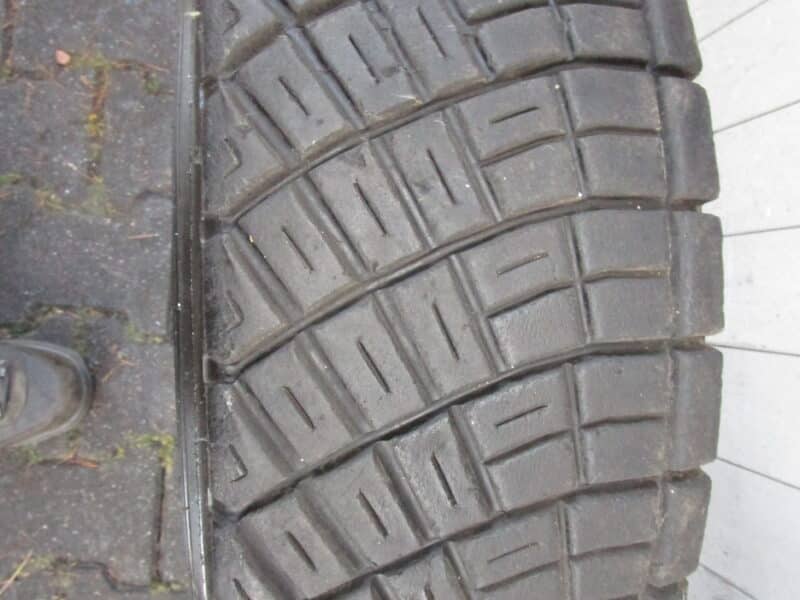 Rallye Schotter Reifen 205/65 R15 6Jx15 ET 45